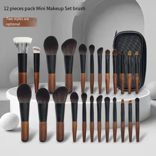 Portable 12 Piece Mini Wool Cosmetic Brush Set Short Shot Eye Shadow Brush Concealer Travel Package pinceaux de