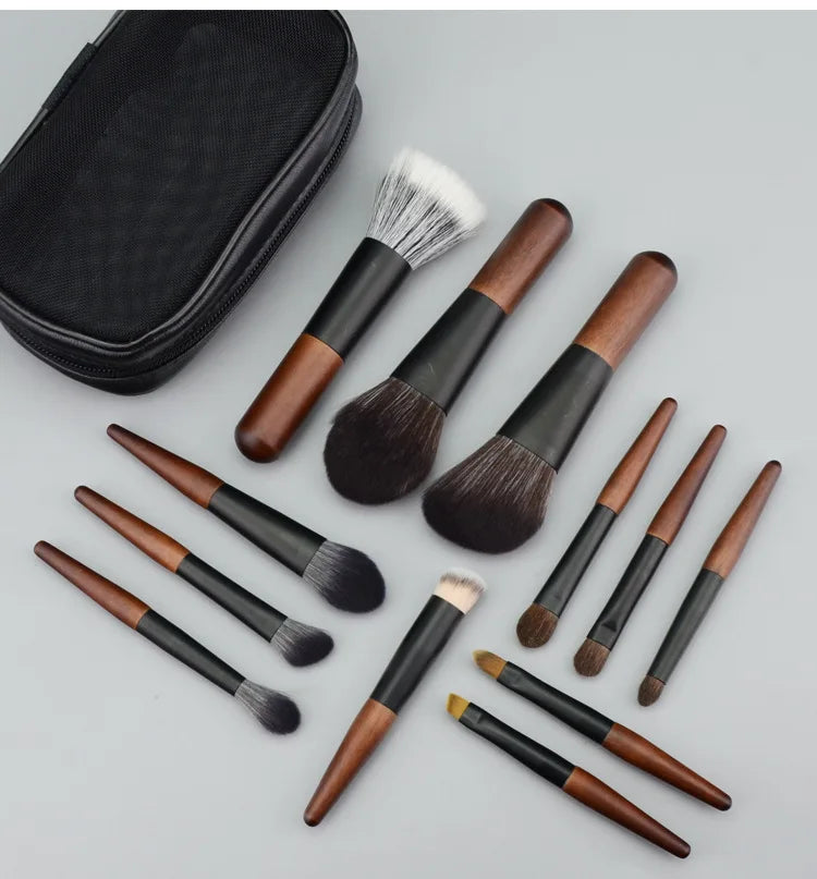 Portable 12 Piece Mini Wool Cosmetic Brush Set Short Shot Eye Shadow Brush Concealer Travel Package pinceaux de